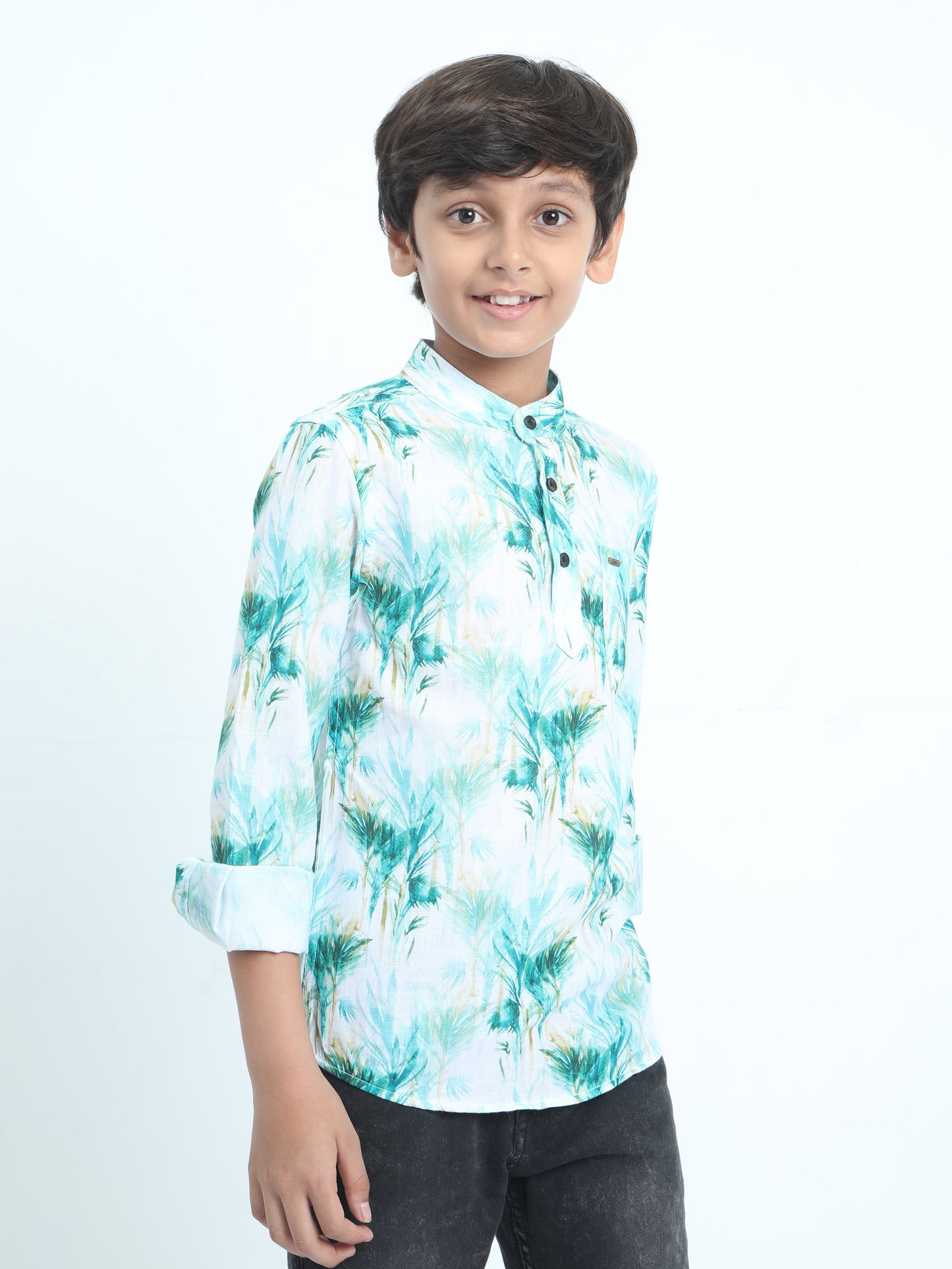 Sia Green Colour Poplin Lycra Printed Shirt