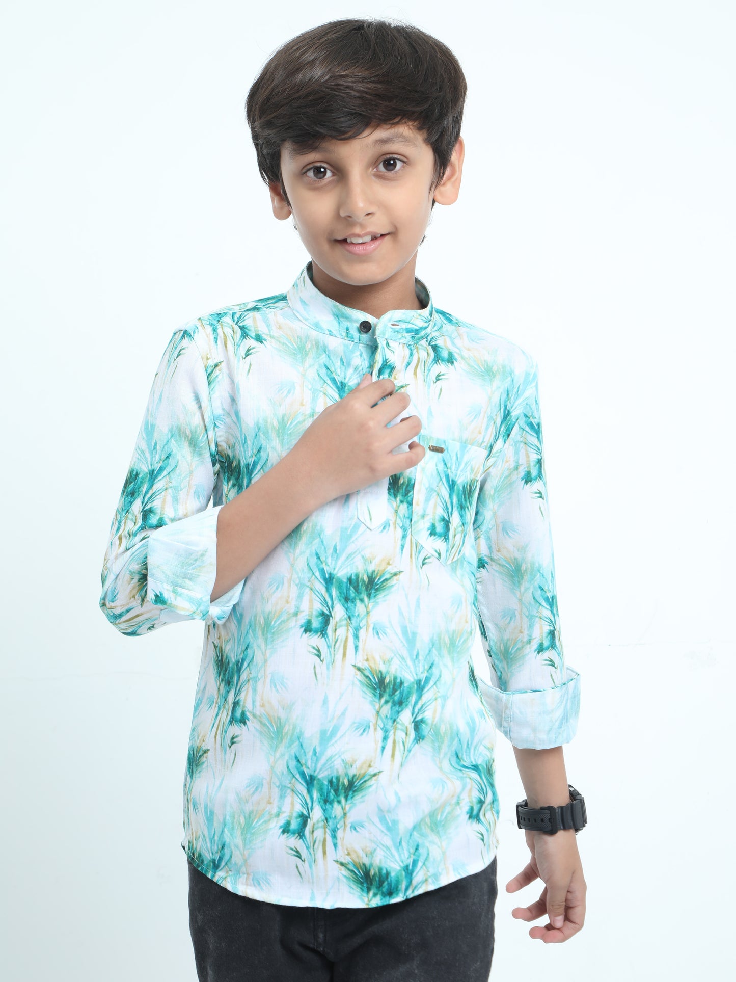 Sia Green Colour Poplin Lycra Printed Shirt